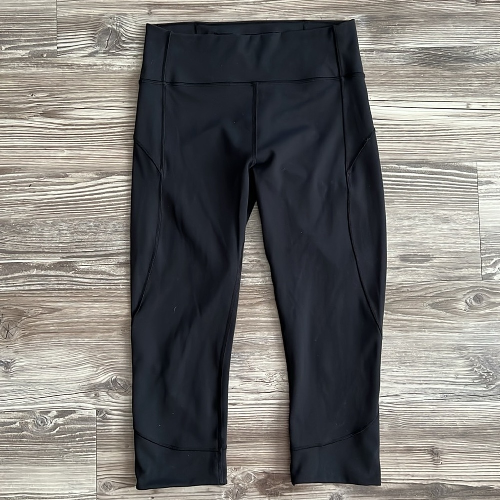 Lululemon In Movement Crop Everlux 19" Leggings Black (First Release) Size 8